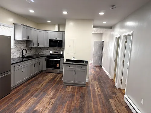 474 William St #1 Photo 1