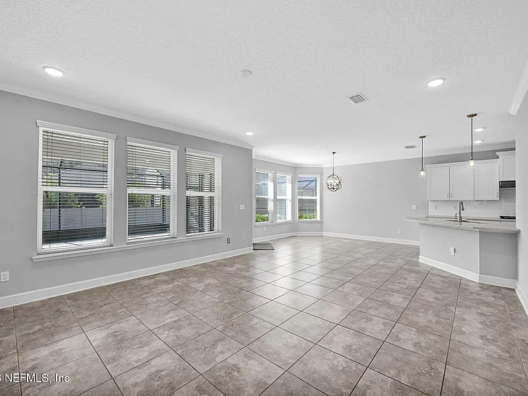 51 Foxcross Ave — Photo 8