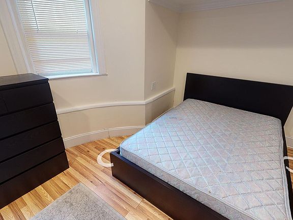 4th image of 67 Babcock St #18