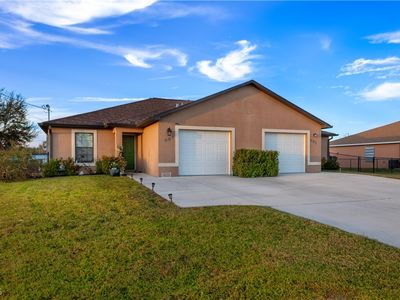 905/909 Mohawk Parkway Cpe, Coral, FL, 33914