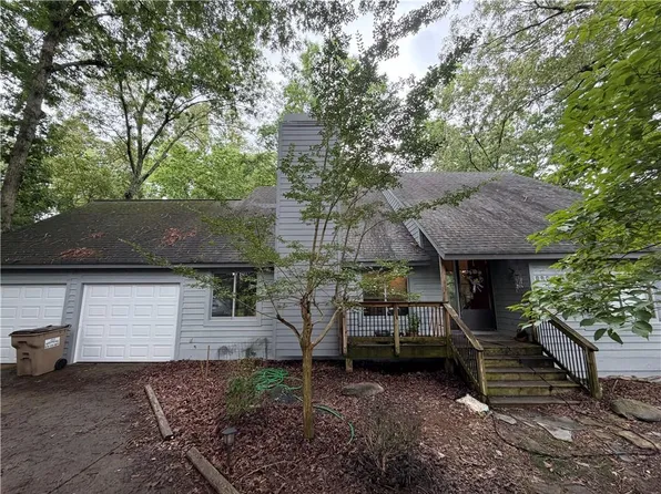 114 Lakeview Cir, Waleska, GA 30183