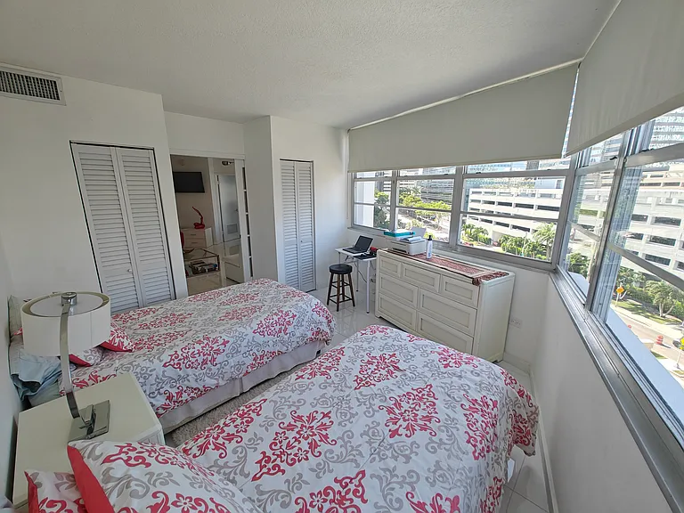 801 Brickell Bay Dr #671 — Photo 31