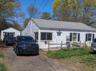 3 Circle Dr, Wallingford, CT 06492