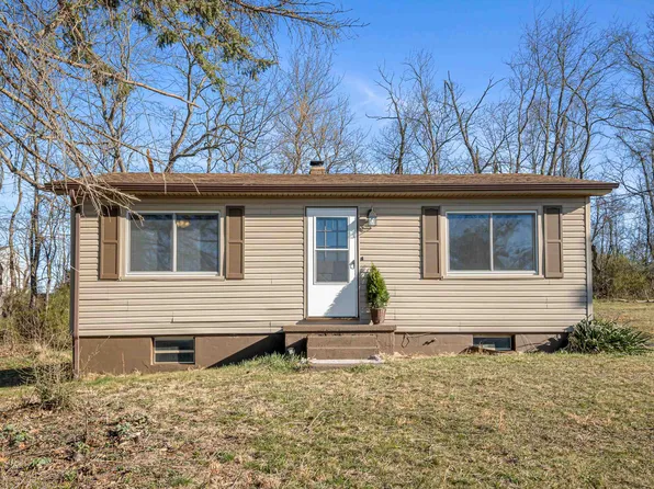 1634 Mud Pike, Christiansburg, VA 24073