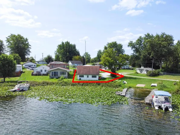 8780 S Sunnyside Ln, Silver Lake, IN 46982