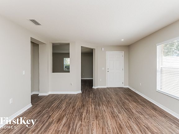 5th image of 10527 Boyette Creek Blvd