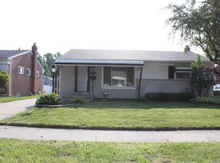 8520 Shari Dr, Westland, MI 48185