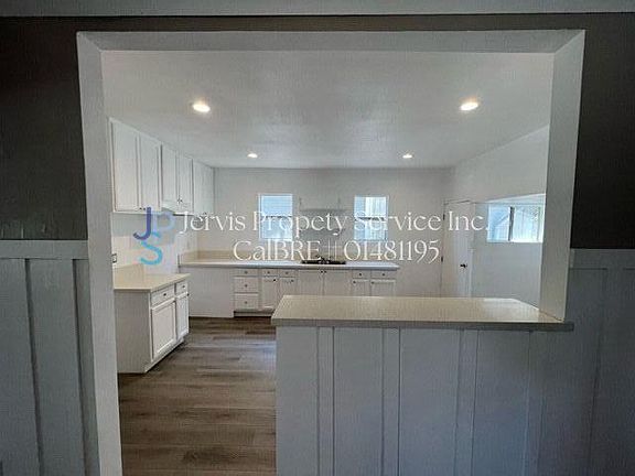 4th image of 6211 Stafford Ave