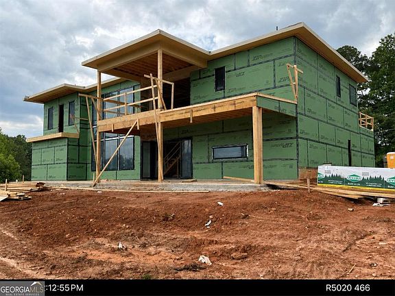 2nd image of 580 Arnold Rd