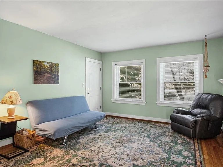 212 Emanuel Cleaver Blvd #2W — Photo 5