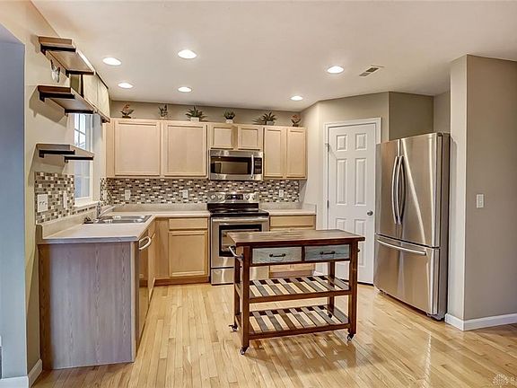 4th image of 586 Wildlife Ct