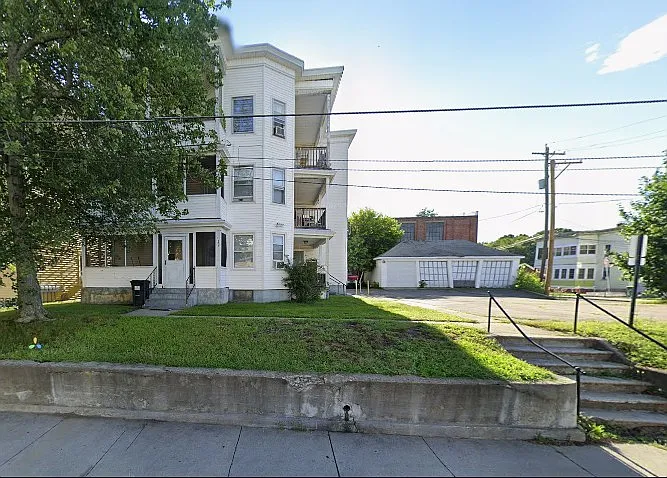 575 Wood Ave #2F — Photo 1