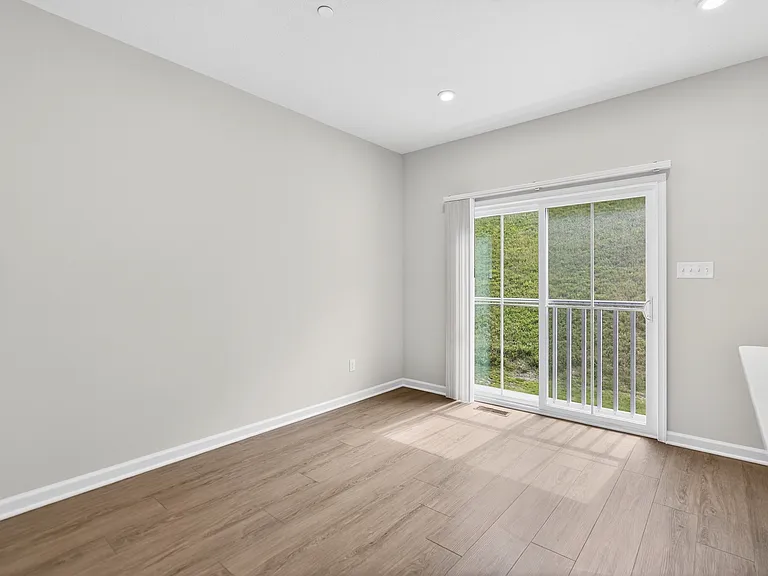 526 Dogwood Ln — Photo 29