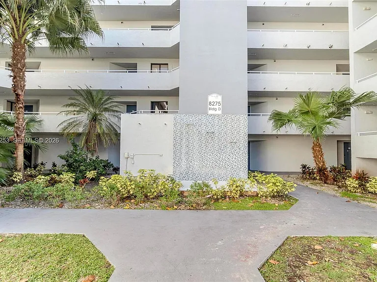 8275 SW 152nd Ave #D-307 — Photo 20