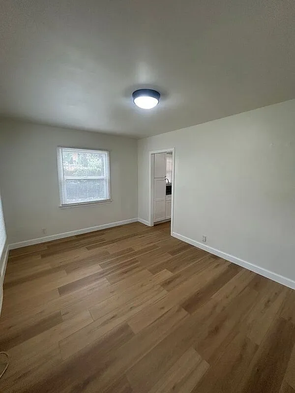 1 bed, 1.0 bath, 650 sqft, $1,900 — Photo 4