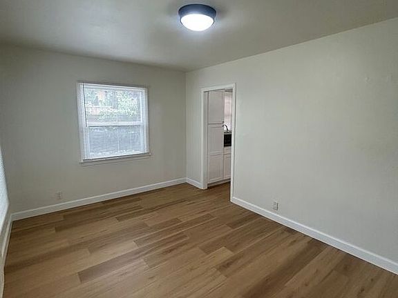 4th image of 10017 Silverton Ave