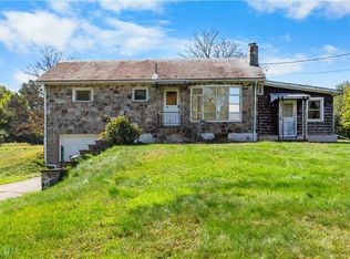 1422 Potomac St, Mount Bethel, PA 18343