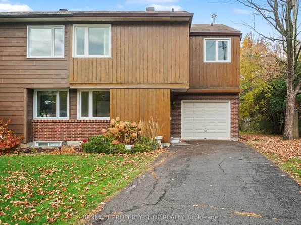 57 Sandhurst Ct, Ottawa, ON K1V 9W9