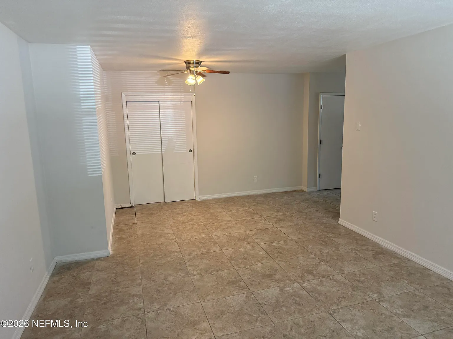 1 bed, 1.0 bath, 800 sqft, $995 — Photo 4