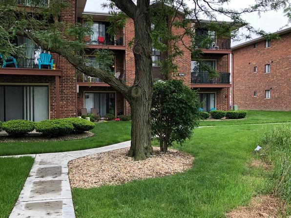 15740 Lake Dr APT 3BR