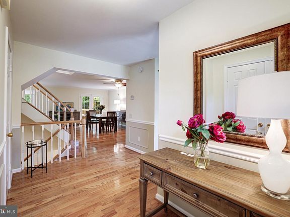 4th image of 11411 Oak Leaf Dr