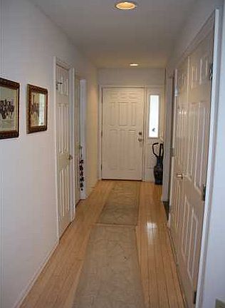 2nd image of 1231 Thornbury Lane #B