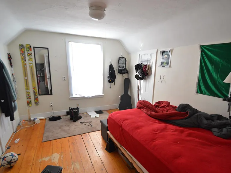 21 Pratt St #2F — Photo 3