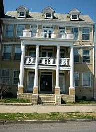 1st image of 808 N Boulevard APT 12