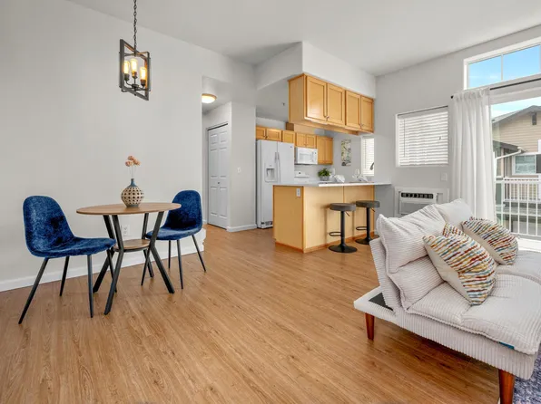 15040 SW Mallard Dr, Beaverton, OR 97007