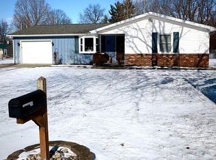 217 Aqua Ln, Edgerton, OH 43517