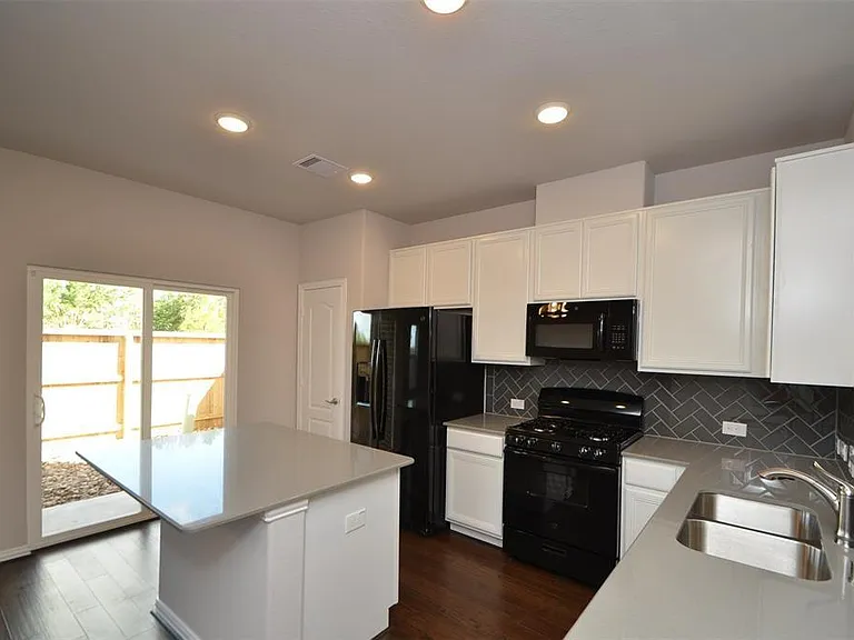 3210 Harmony Creek Ln — Photo 6