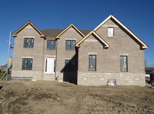 125 Westminster Pl, Munster, IN 46321