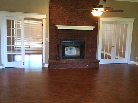 4th image of 1504 Bentwood Dr