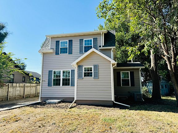 3rd image of 841 Kansas Ave NE