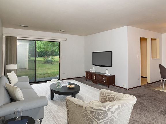 3rd image of 2305 N Enlund Dr Unit 3