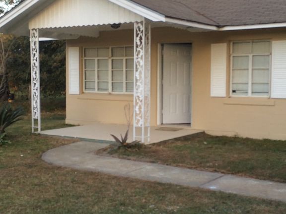 4th image of 2393 Greenlee St
