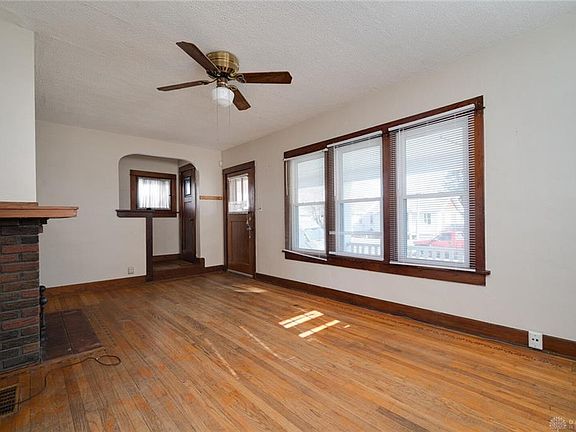 5th image of 2453 Nill Ave