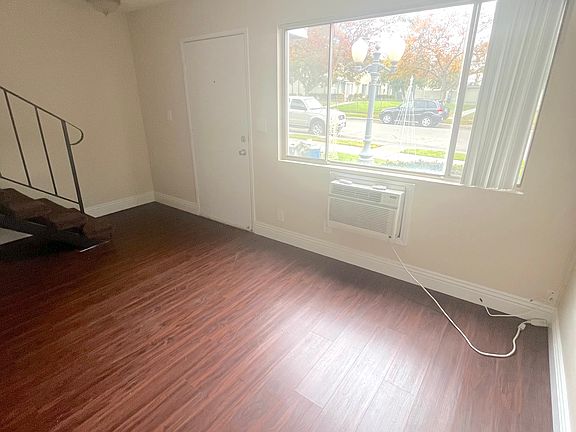 5th image of 587 Silverwood Ave #B