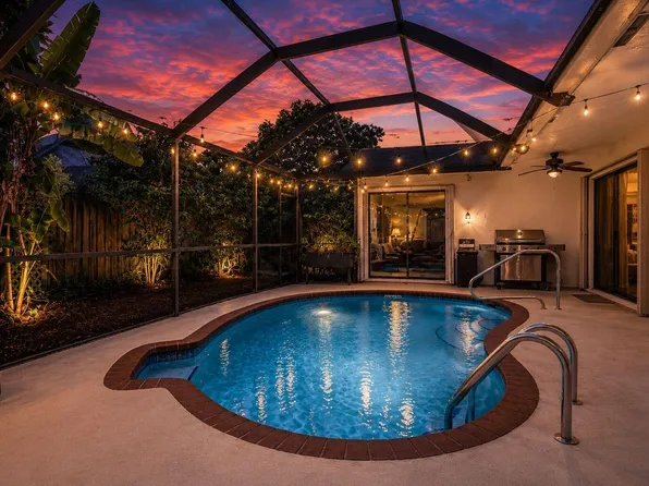 54 Cedar Circle, Boynton Beach, FL 33436