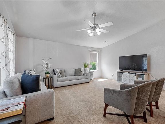 5th image of 15605 Ivy Hill Dr