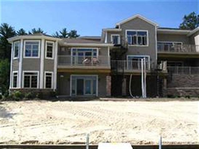 2nd image of 715 Canyon Rd #7