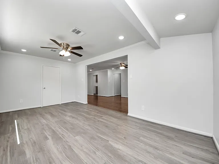 5003 Enyart St — Photo 13