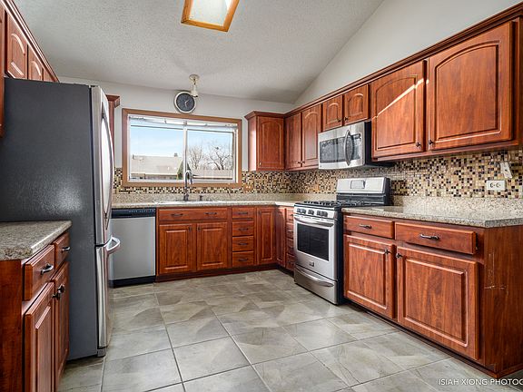 3rd image of 2634 Rolling Meadows Dr