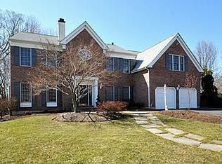 824 Firethorn Cir, Dresher, PA 19025