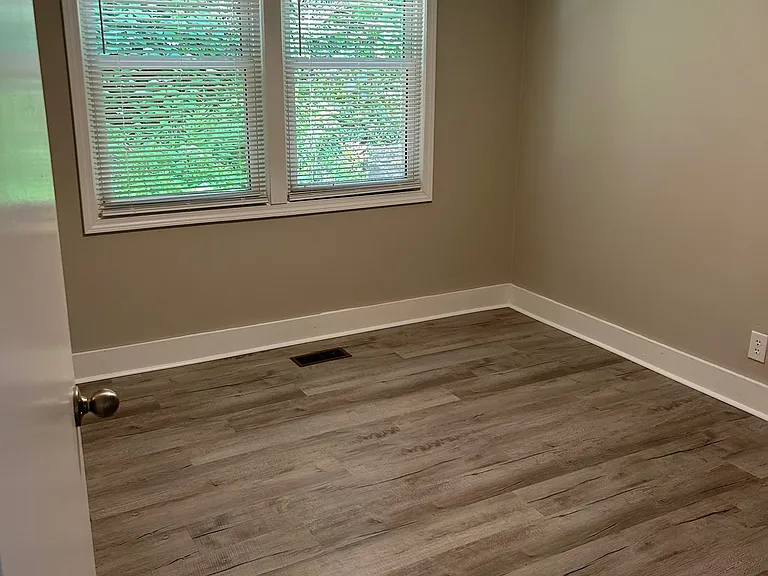 235 McMakin Dr #A — Photo 11