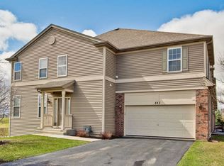 842 Oak Hollow Rd #1, Crystal Lake, IL 60014