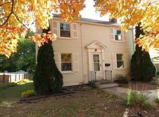 385 Plumtree Rd, Springfield, MA 01118