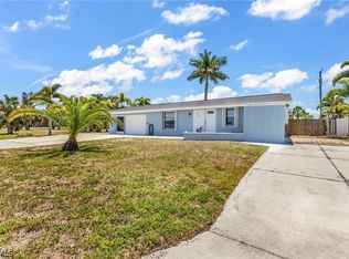 433 Glenridge Ave NW, Port Charlotte, FL 33952