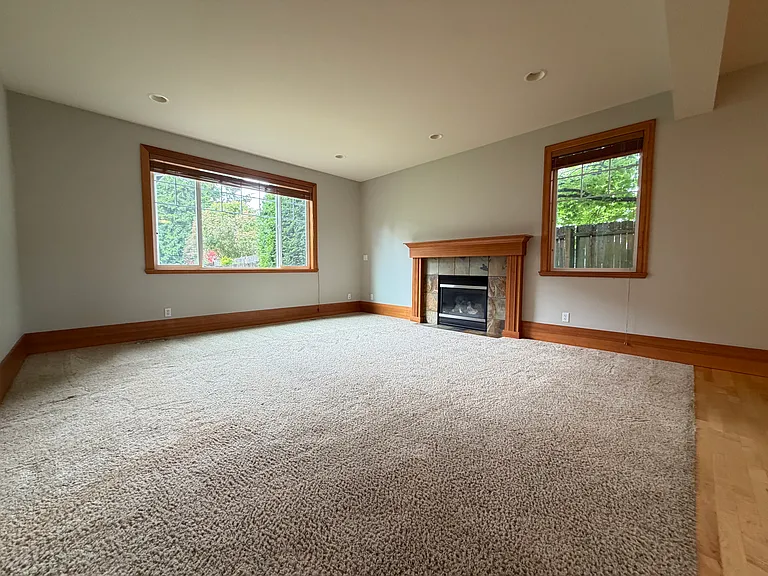 2520 Camas Ave NE — Photo 9