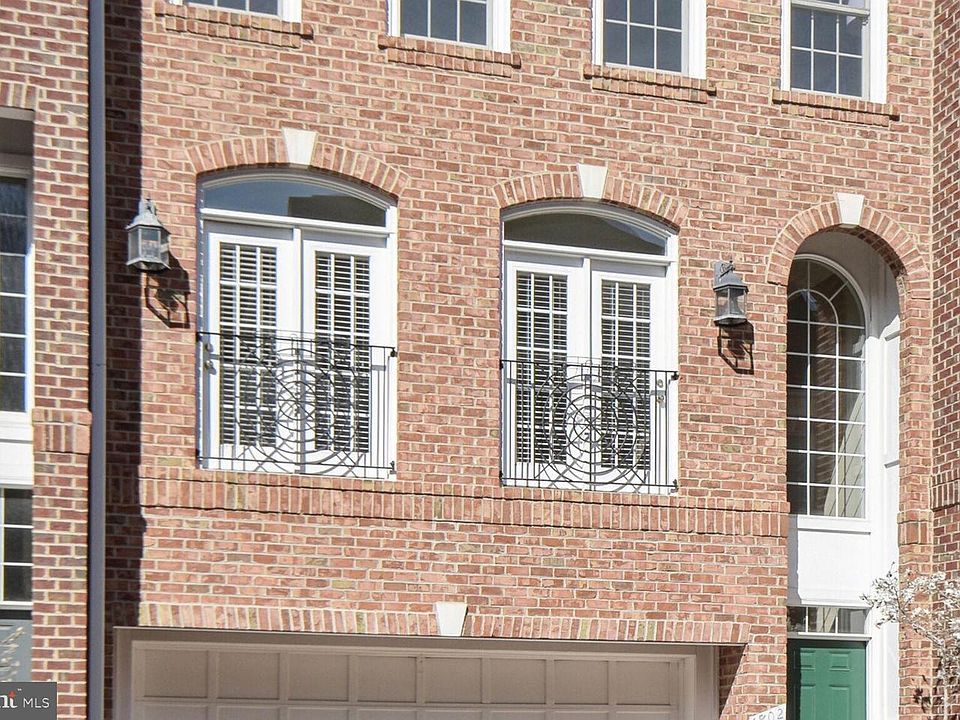 1st image of 6802 Thompson Crest Ct